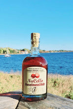 Lade das Bild in den Galerie-Viewer, NuCello HASELNUSSLIKÖR in Premium Qualität
